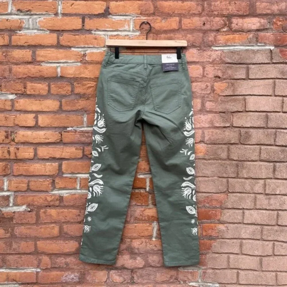 Boden Girlfriend Mid-rise Sage Green Floral Embroidered Jeans 4 Petite - Picture 4 of 5